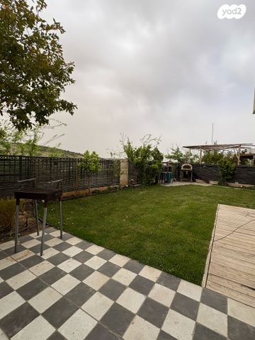 דירת גן, נחליאלי, הציפורים, מודיעין מכבים רעות