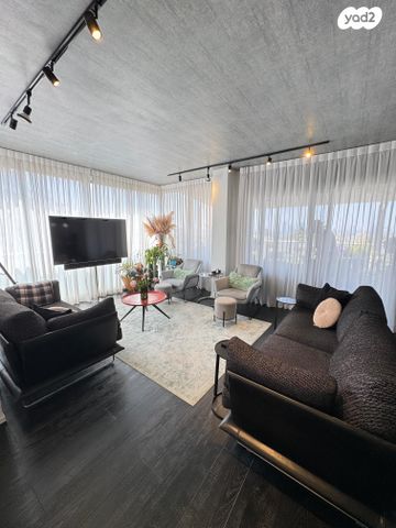 דירה, נווה גן, רמת השרון