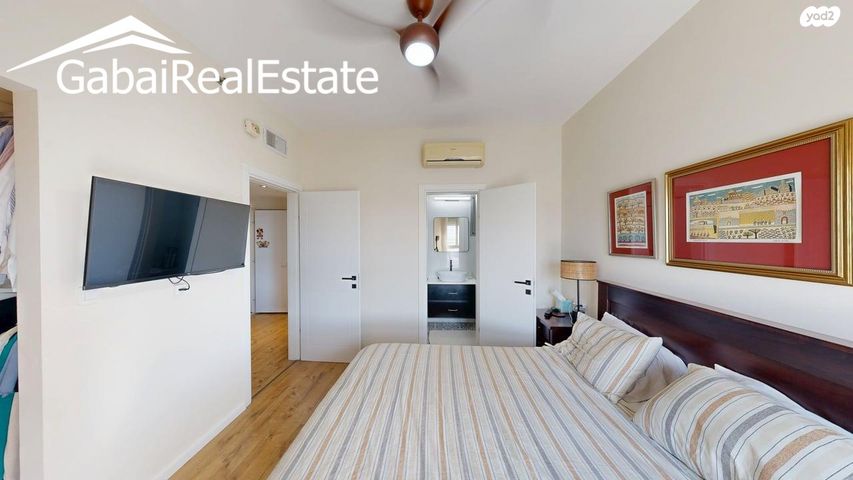 דירה, שביל הזהב, 2008, רעננה