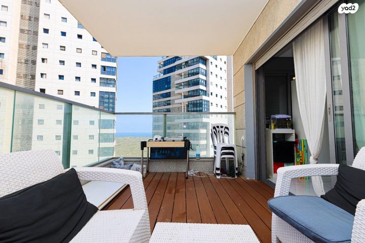 דירה, נתניה