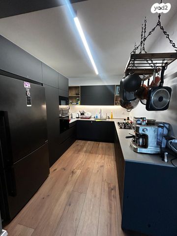 דירה, יגאל אלון, המרכז האזרחי, רמלה