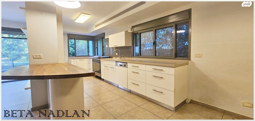 דו משפחתי, קרן היסוד, מרכז, כפר סבא