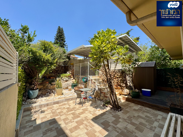 דו משפחתי, צור יגאל, כוכב יאיר / צור יגאל