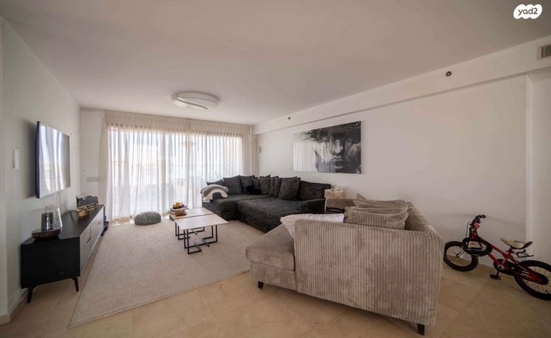 גג/ פנטהאוז, יצחק רבין, פסגת אונו, קרית אונו