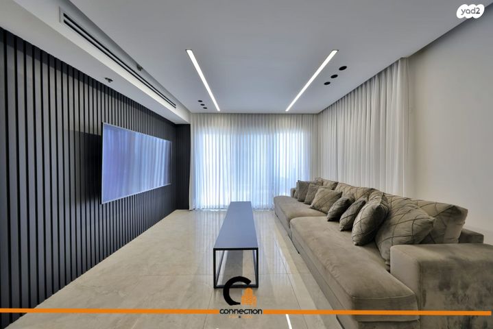 דירה, ש"י עגנון, משכנות האומנים, קרית מוצקין