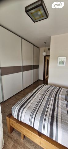 דו משפחתי, שני, אבני חן, מודיעין מכבים רעות