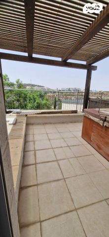 דו משפחתי, שני, אבני חן, מודיעין מכבים רעות