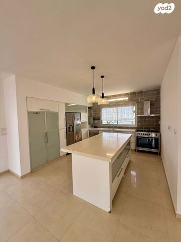 גג/ פנטהאוז, כינרת, רובע י"א, אשדוד