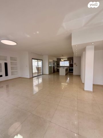 גג/ פנטהאוז, כינרת, רובע י"א, אשדוד