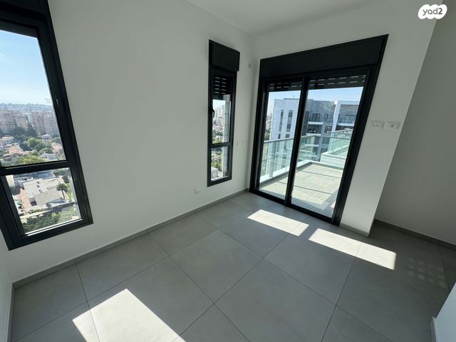 גג/ פנטהאוז, בר כוכבא, נווה ישראל, הרצליה