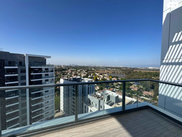 גג/ פנטהאוז, בר כוכבא, נווה ישראל, הרצליה