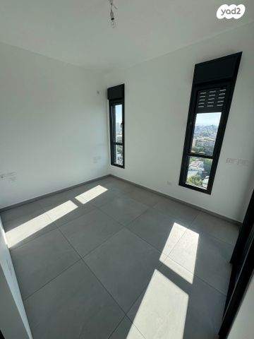 גג/ פנטהאוז, בר כוכבא, נווה ישראל, הרצליה