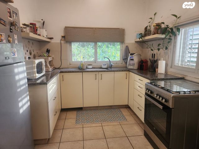 בית פרטי/ קוטג', צור משה