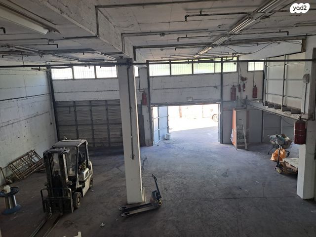 מבני תעשיה, אזור תעשיה ג, חולון