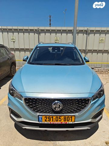 מודעת רכב אם ג'י ZS