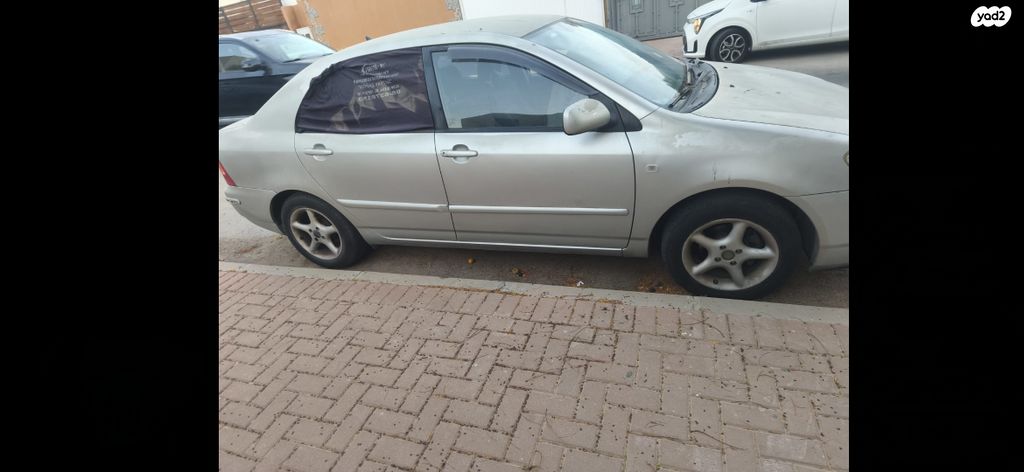 טויוטה קורולה