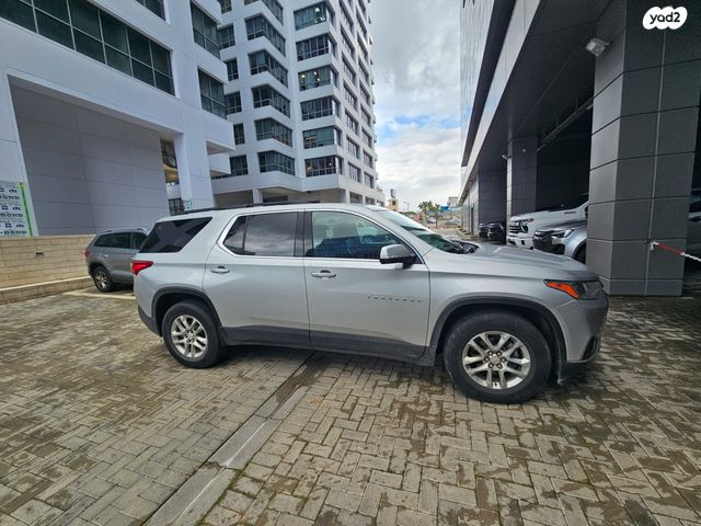 שברולט טראוורס