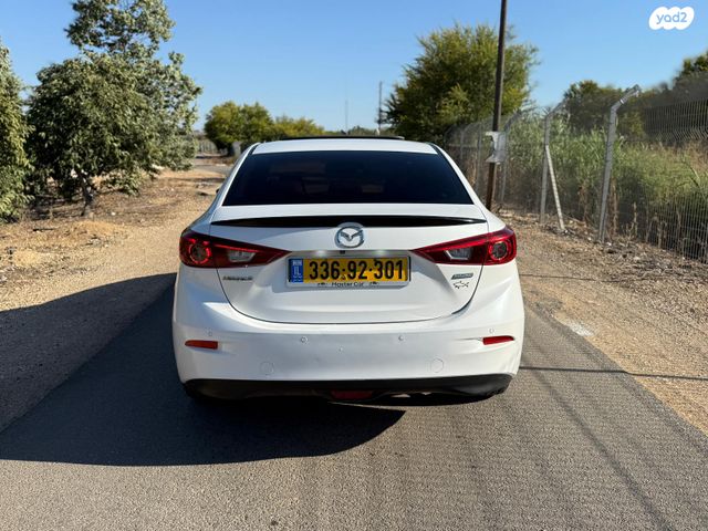 מאזדה 3