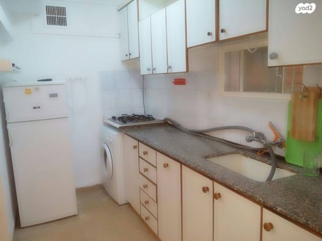 דירה, מדרגות צפת 11, הרצליה, חיפה