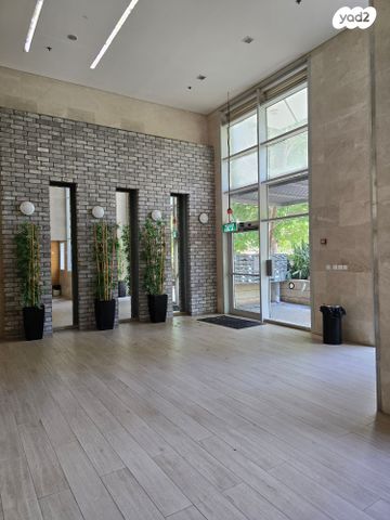 דירה, גינת אגוז 2, נווה גנים, פרדס חנה כרכור