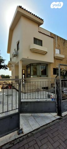 דו משפחתי, התדהר 8, הרצליה הירוקה, נווה עובד, הרצליה