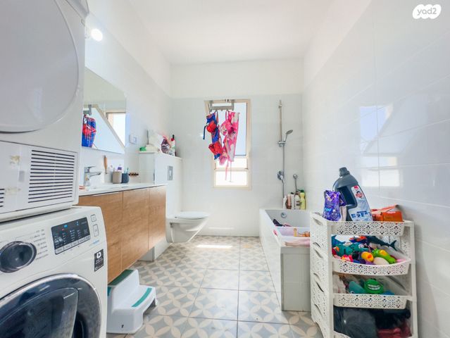 דו משפחתי, המגינים 5, מושבה מרכז, זכרון יעקב