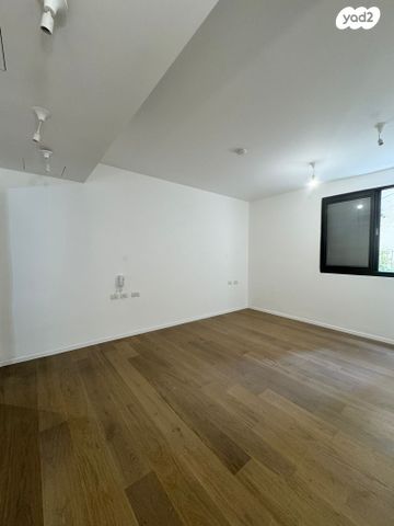 דירת גן, רמברנדט 20, הצפון החדש - דרום, תל אביב יפו