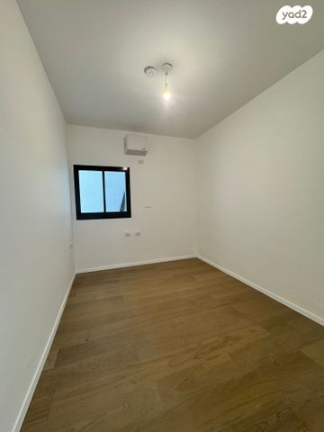 דירת גן, רמברנדט 20, הצפון החדש - דרום, תל אביב יפו