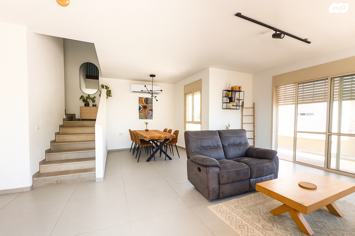 דו משפחתי, המגינים 5, מושבה מרכז, זכרון יעקב