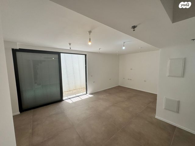 דירת גן, רמברנדט 20, הצפון החדש - דרום, תל אביב יפו