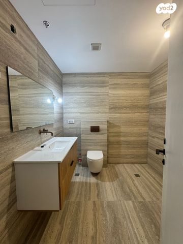 דירת גן, רמברנדט 20, הצפון החדש - דרום, תל אביב יפו