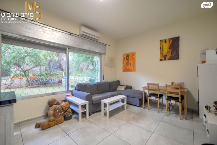 דו משפחתי, ש. בן ציון, זיו, חיפה