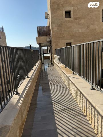 דירת גן, אבנר חי שאקי, גילה, ירושלים