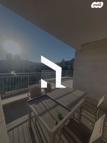 דירה, אדמונד סחייק, מלחה, מנחת, ירושלים