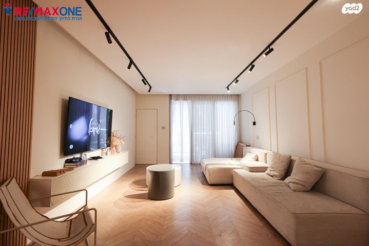 דירה, כפר סבא