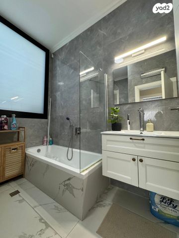 בית פרטי/ קוטג', האחדות 23, שרונה, כפר יונה