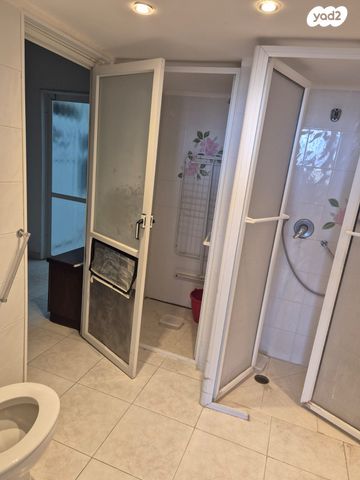 דירה, שדרות ניצה 10, צפון מערב מרכז העיר, נתניה