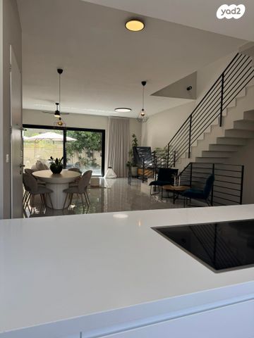 בית פרטי/ קוטג', האחדות 23, שרונה, כפר יונה