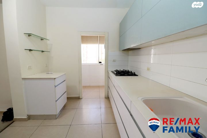 גג/ פנטהאוז, רחל 1, מרכז העיר, סביניה, הוותיקה, קרית ביאליק