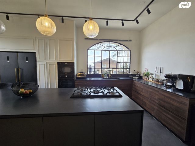 בית פרטי/ קוטג', כפר אדומים