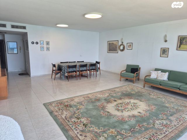 דירה, שדרות ניצה 10, צפון מערב מרכז העיר, נתניה