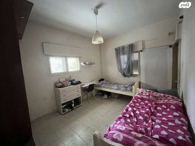 דירה, פנחס אפשטיין, בני ברק