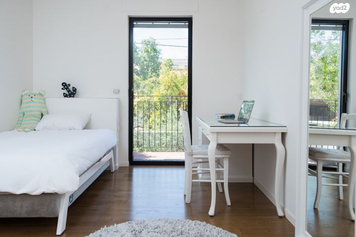 דו משפחתי, אלון, רמת השרון