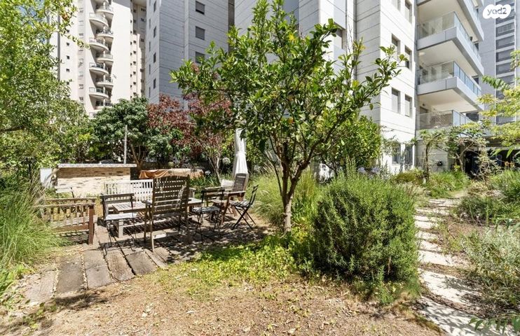 דירת גן, דגניה 12, ח-501, חולון