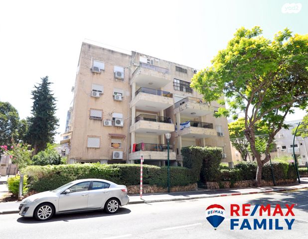 גג/ פנטהאוז, רחל 1, מרכז העיר, סביניה, הוותיקה, קרית ביאליק