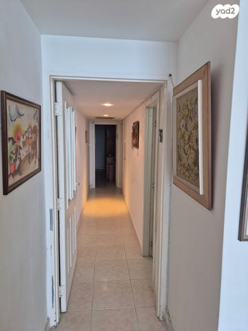 דירה, שדרות ניצה 10, צפון מערב מרכז העיר, נתניה