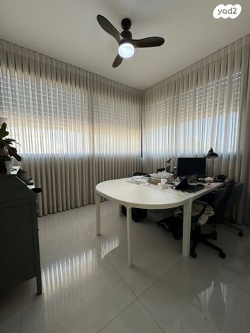 בית פרטי/ קוטג', האחדות 23, שרונה, כפר יונה