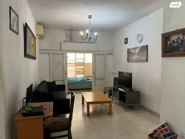 דירה, פנחס אפשטיין, בני ברק