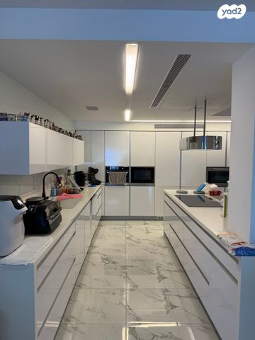 דופלקס, מבשרת ציון