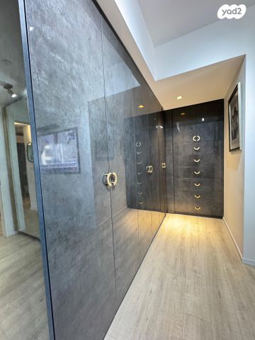 דירה, נווה גן, רמת השרון